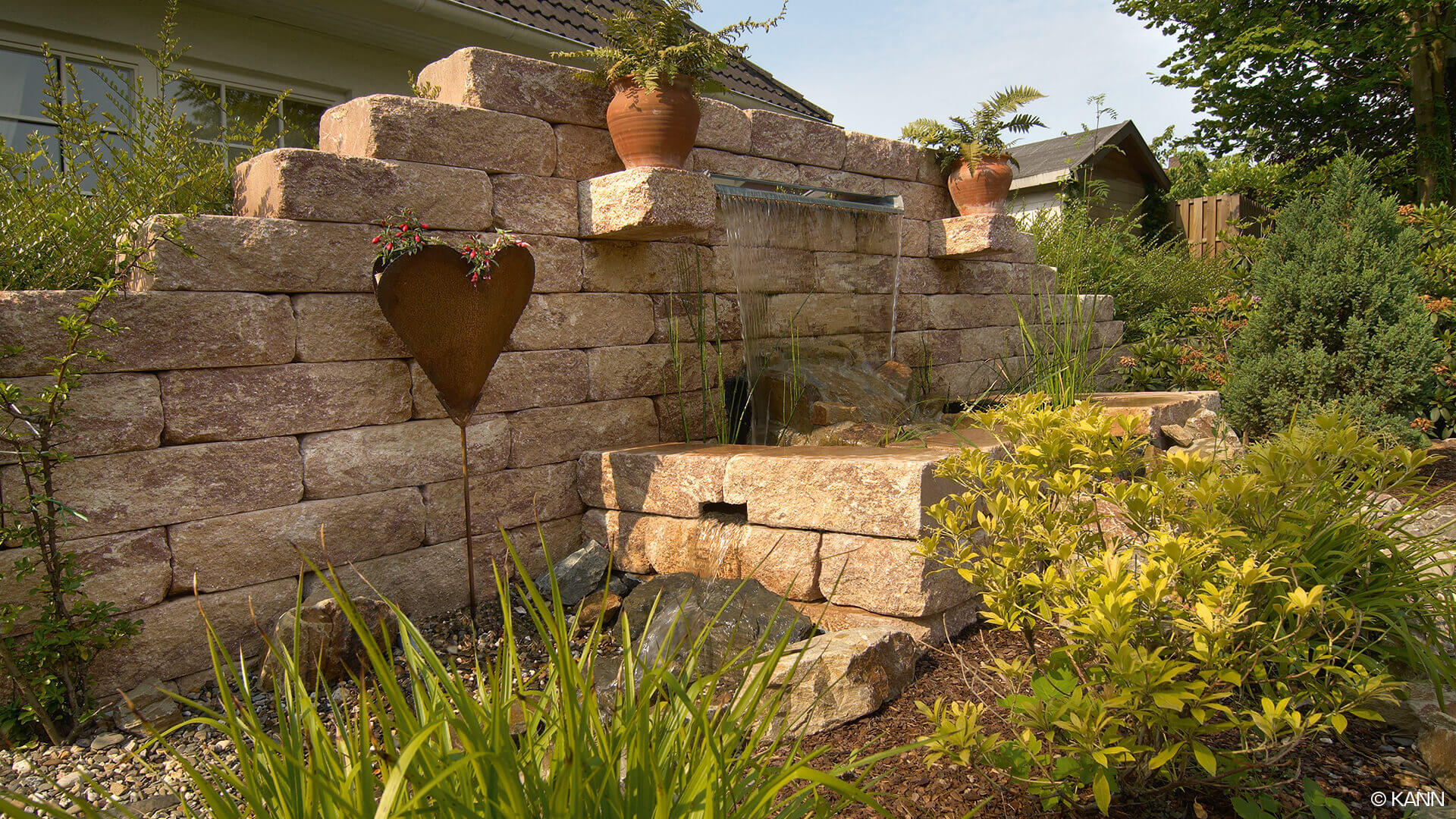 Romantische Gartenmauer von Kann